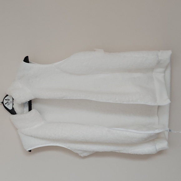 ***SOLD***Time&Tru Fleece Vest, white in Size XL - Picture 3 of 8
